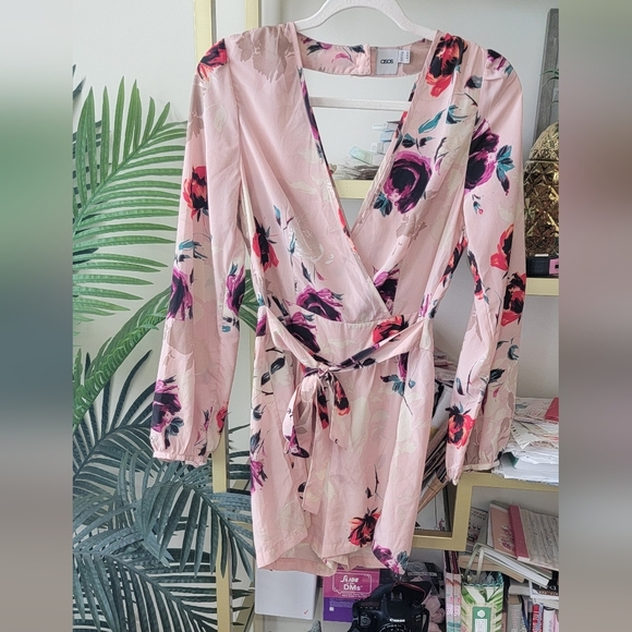 ASOS Blush Pink Floral Romper with Belt - Women's Size 6 - Picture 1 of 4